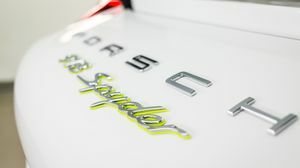 918 Spyder Carrera White