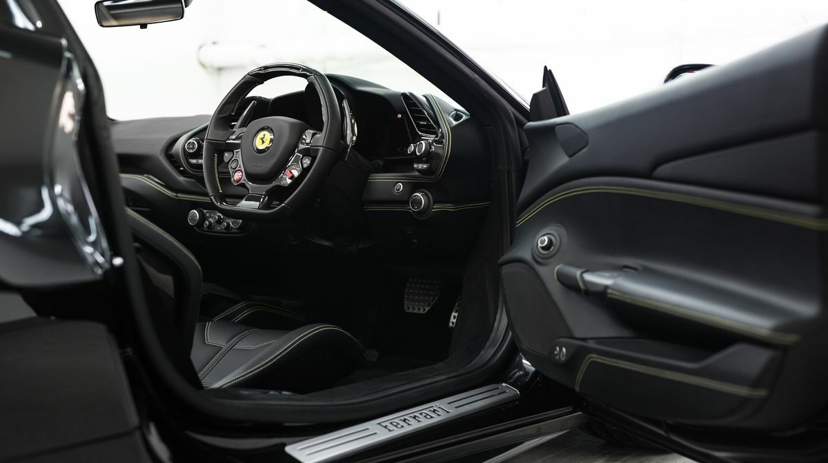 488 Spider Nero Daytona