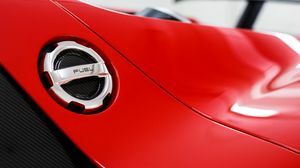 918 Spyder Weissach Guards Red