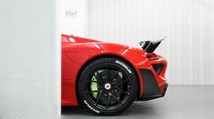 918 Spyder Weissach Guards Red