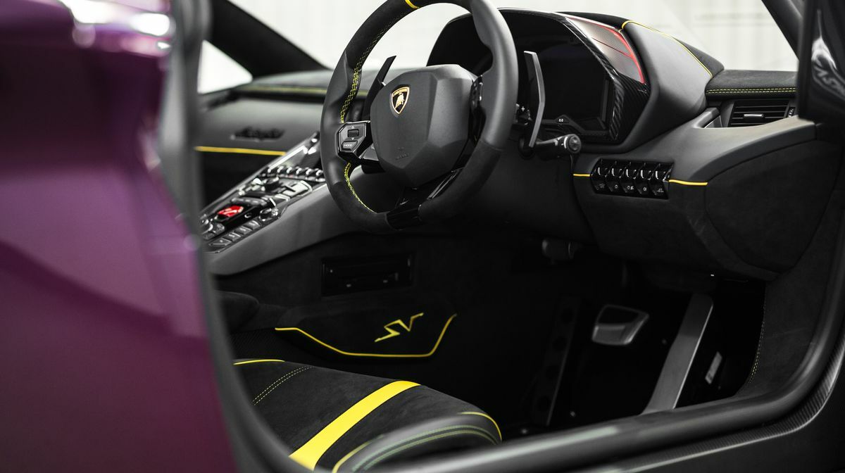 Aventador SV Roadster Viola Ophelia