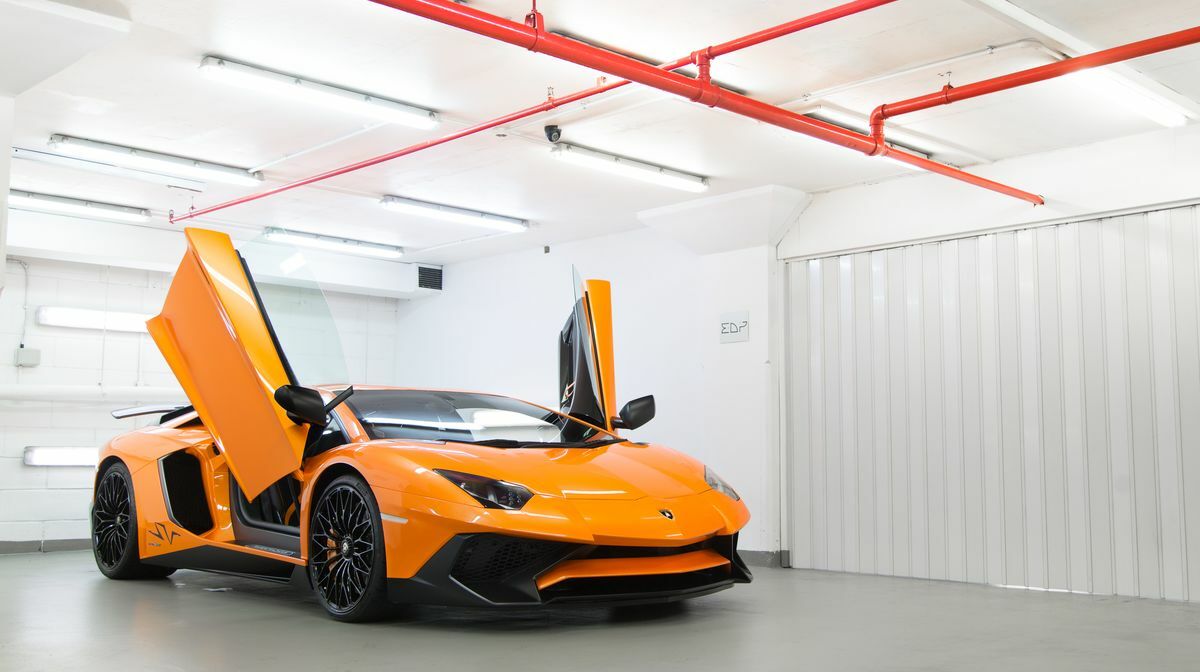 Aventador SV Arancio Borealis