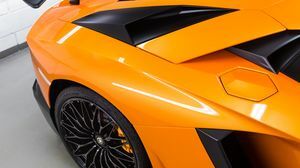 Aventador SV Arancio Borealis