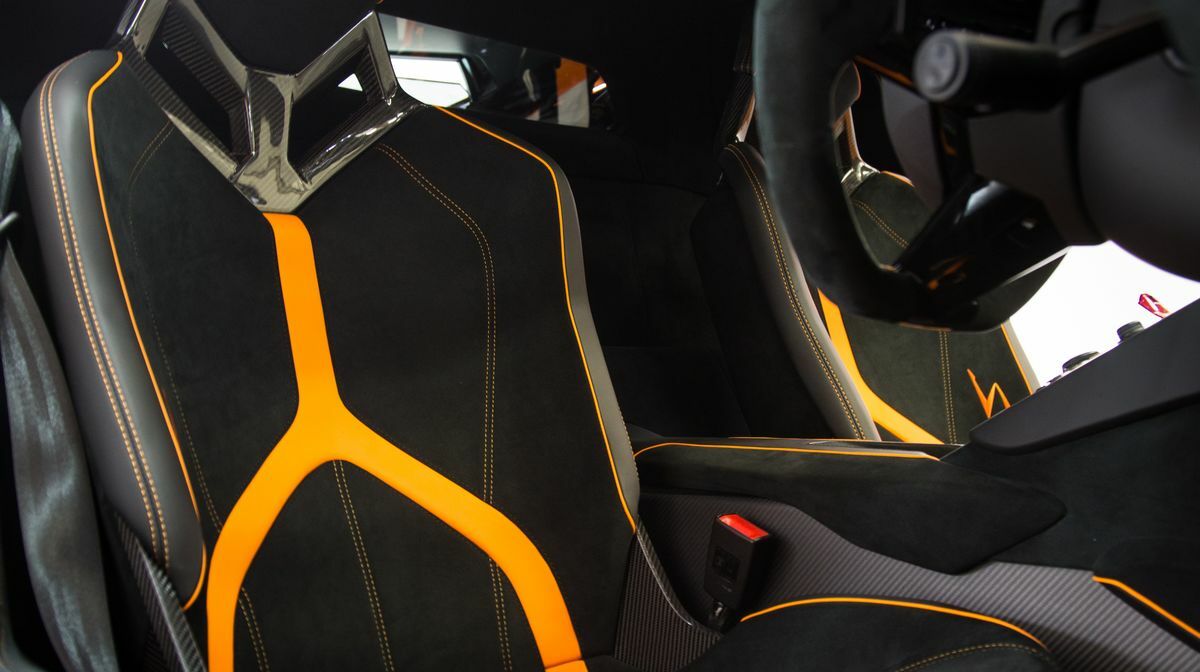 Aventador SV Arancio Borealis