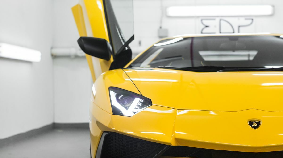 Aventador SV Giallo Orion
