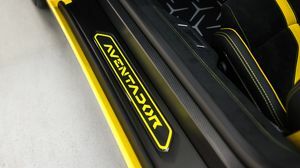 Aventador SV Giallo Orion