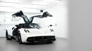 Huayra Tempesta Bianco Benny