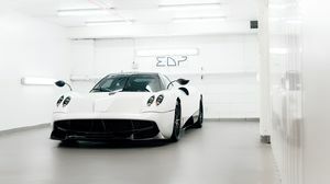 Huayra Tempesta Bianco Benny