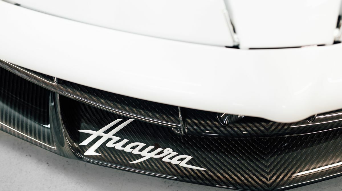 Huayra Tempesta Bianco Benny