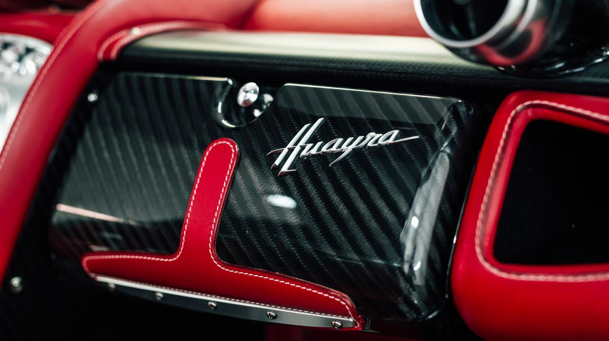 Huayra Tempesta Bianco Benny