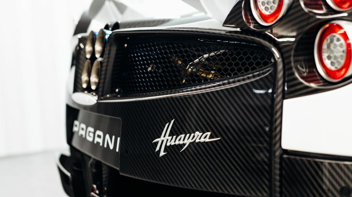 Huayra Tempesta Bianco Benny