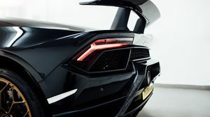 Huracan Performante Black