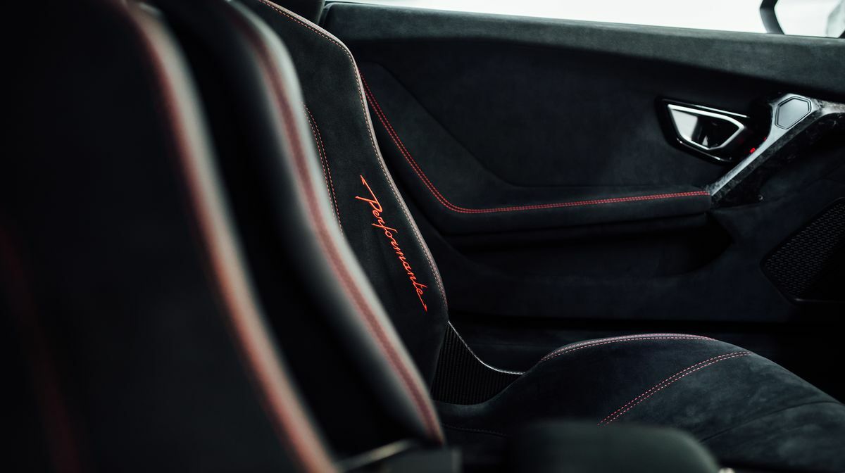 Huracan Performante Black