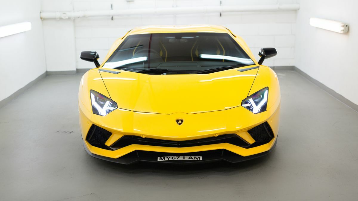 Aventador S Giallo Orion