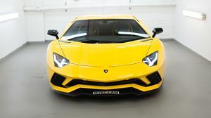 Aventador S Giallo Orion