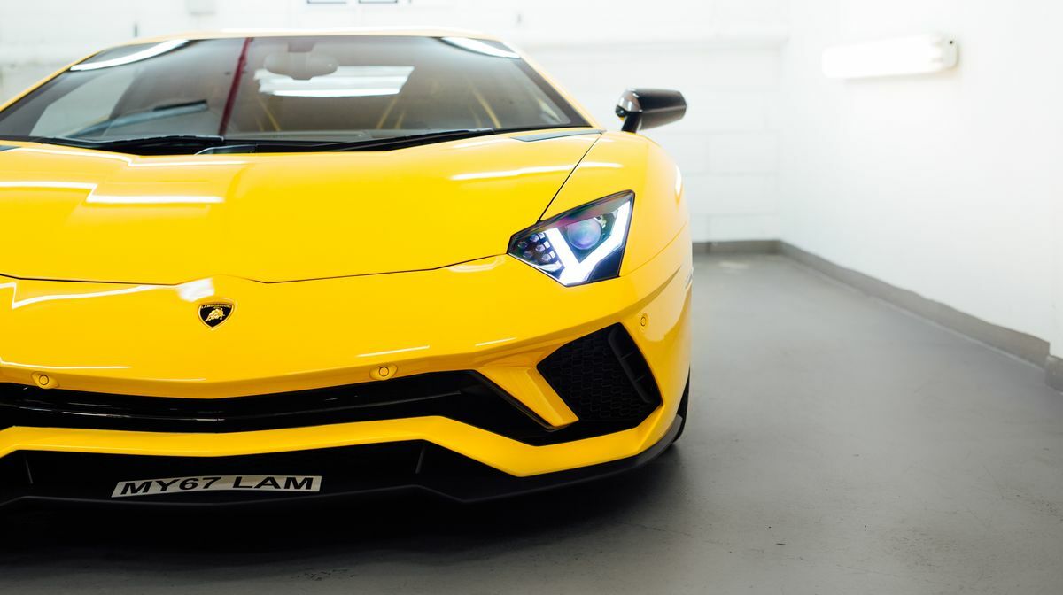 Aventador S Giallo Orion