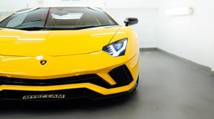 Aventador S Giallo Orion