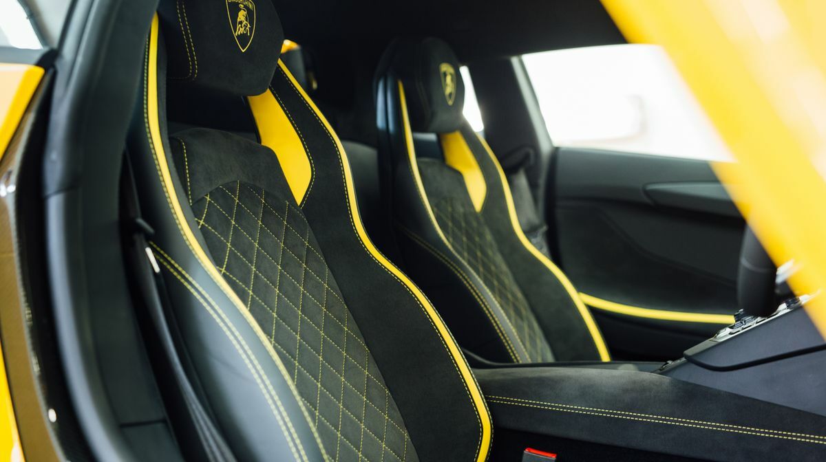 Aventador S Giallo Orion