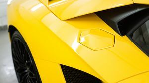 Aventador S Giallo Orion