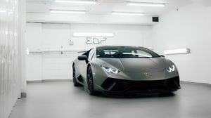 Huracan Performante Grigio Titans