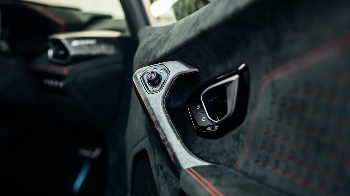 Huracan Performante Grigio Titans