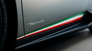 Huracan Performante Grigio Titans