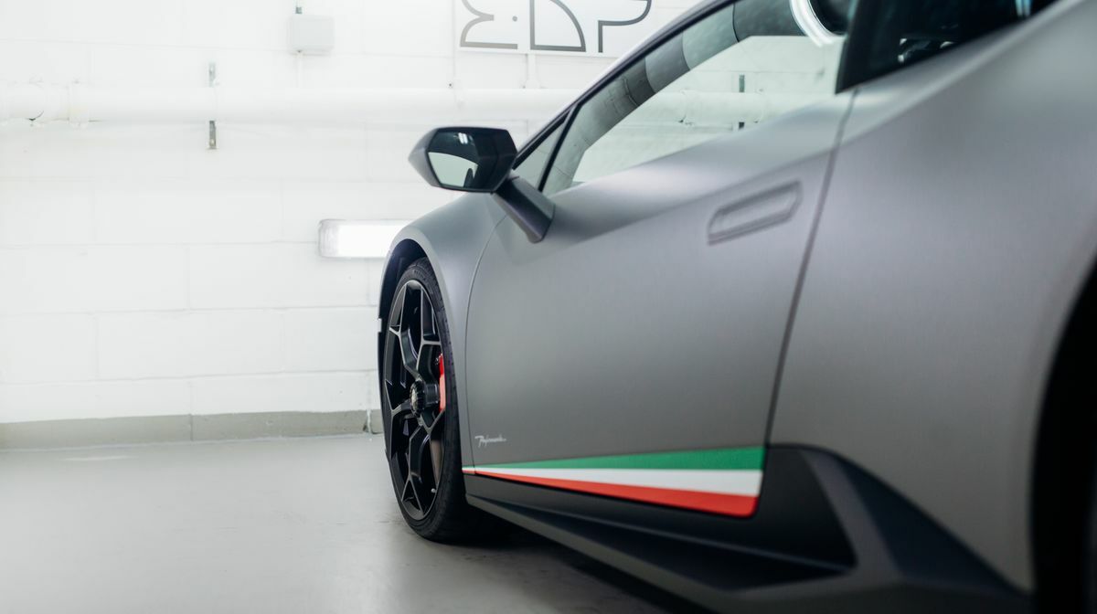 Huracan Performante Grigio Titans
