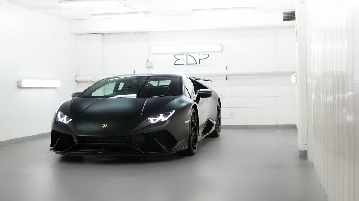 Huracan Performante Nero Nemesis