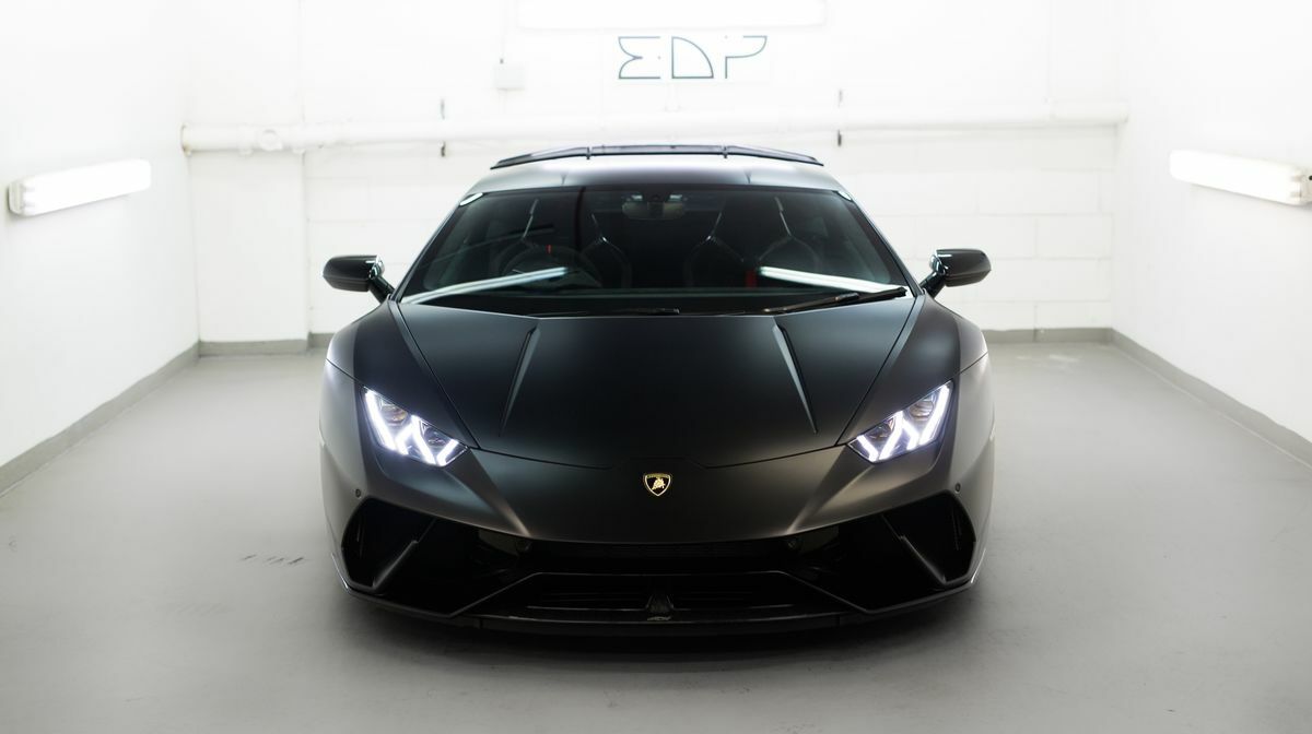 Huracan Performante Nero Nemesis