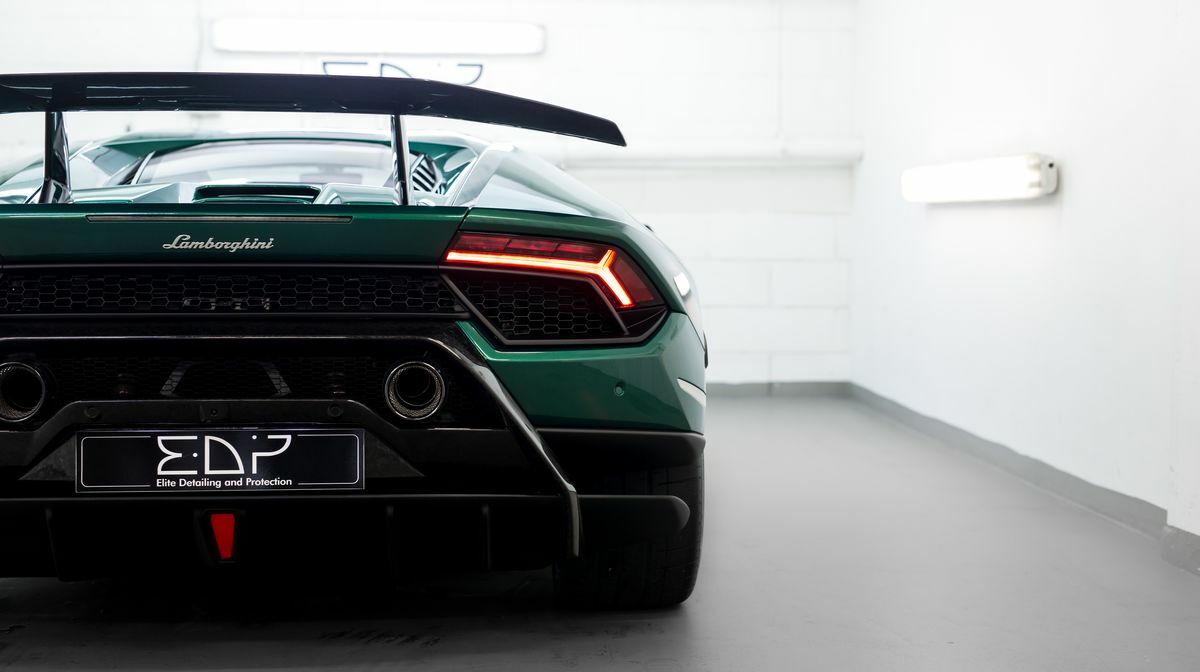 Huracan Performante Verde Oliver