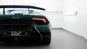 Huracan Performante Verde Oliver