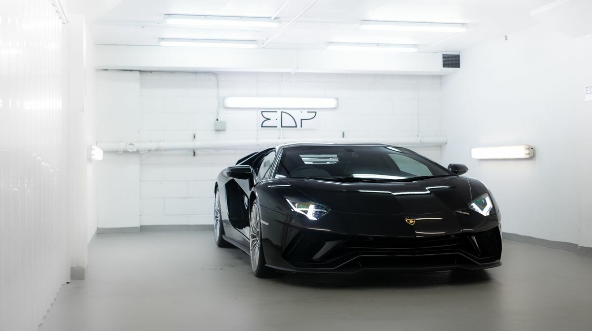 Aventador S Nero Pegaso