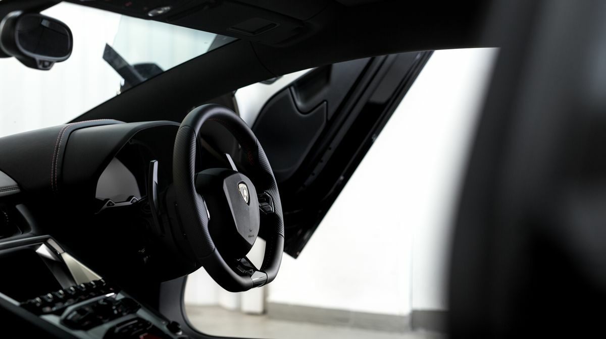 Aventador S Nero Pegaso