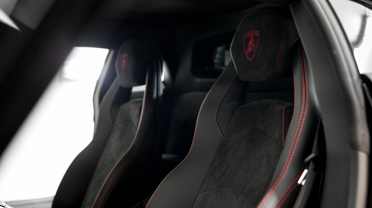 Aventador S Nero Pegaso