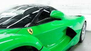 LaFerrari Signal Green