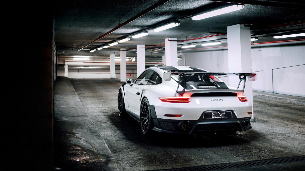 991.2 GT2RS Weissach Carrera White