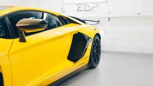 Aventador SVJ Giallo Orion