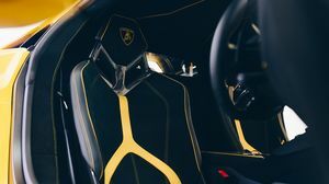 Aventador SVJ Giallo Orion