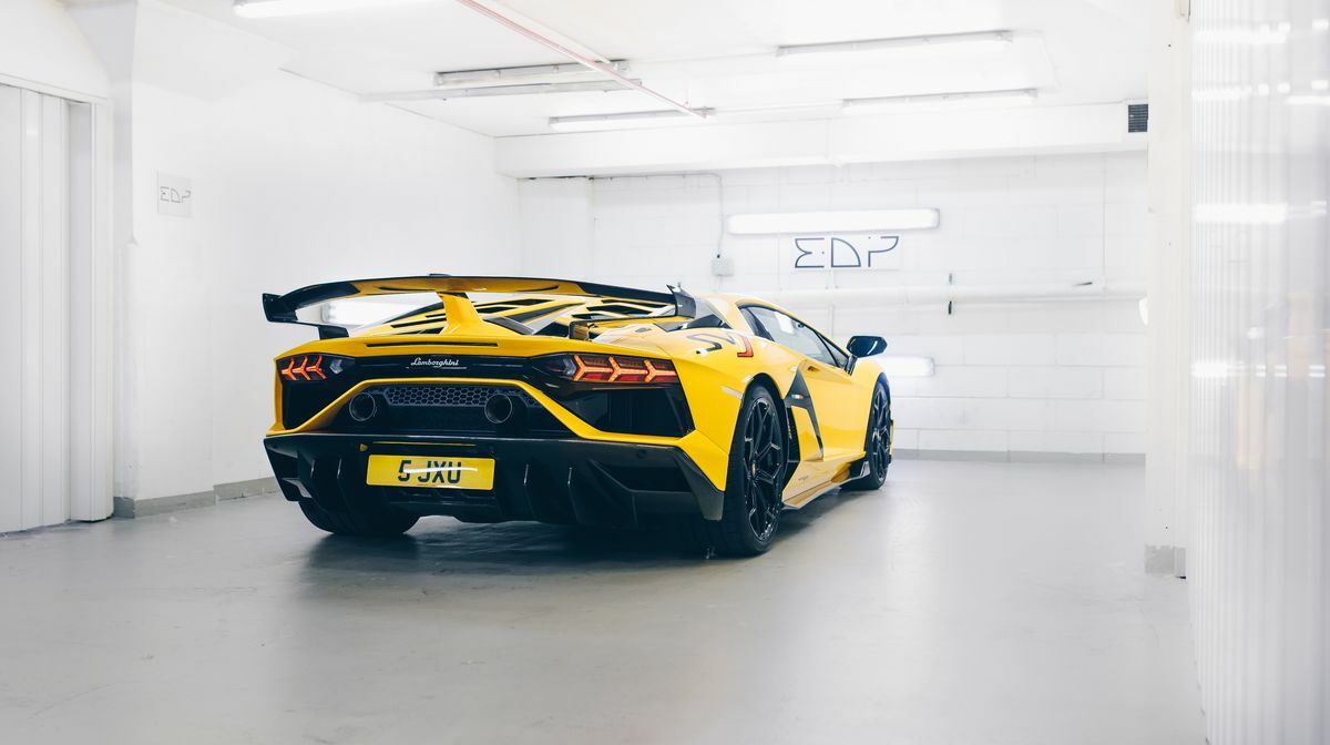 Aventador SVJ Giallo Orion