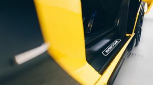 Aventador SVJ Giallo Orion