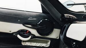 Huayra Roadster Bianco Benny Opaco