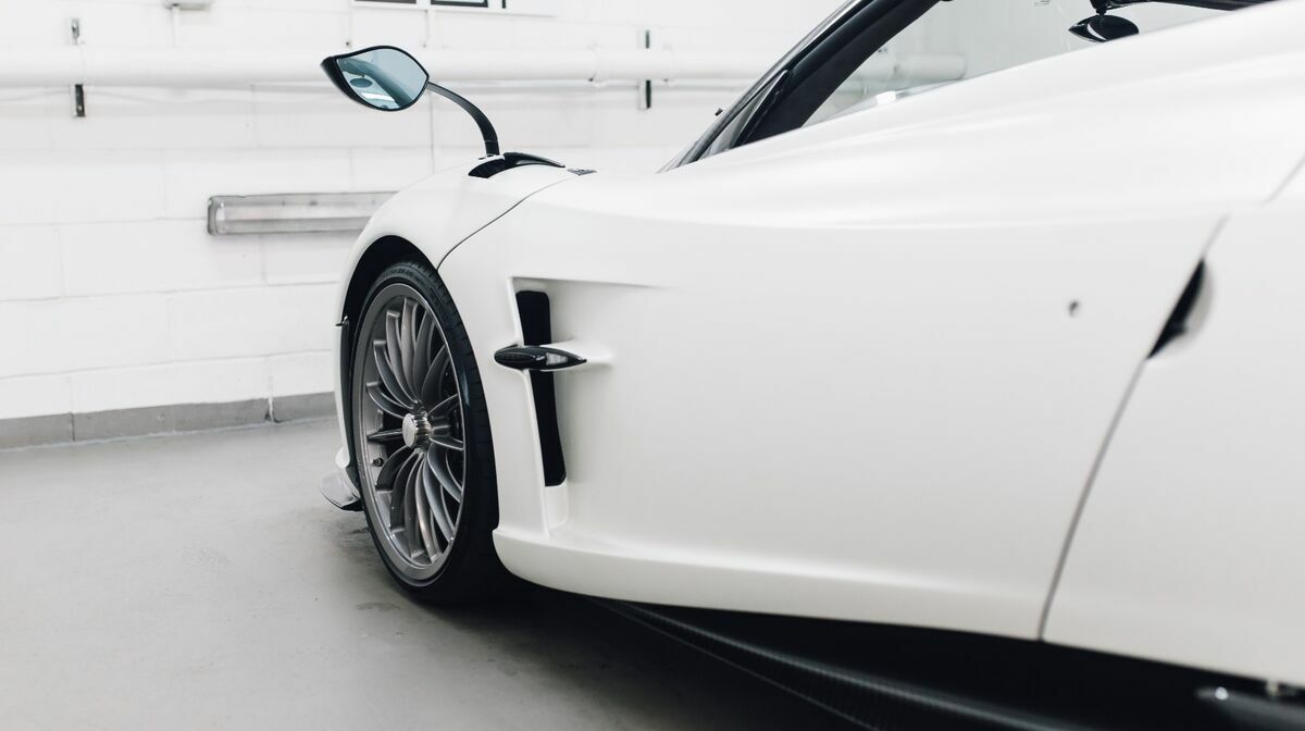 Huayra Roadster Bianco Benny Opaco