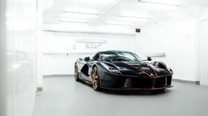 LaFerrari Aperta Nero Daytona