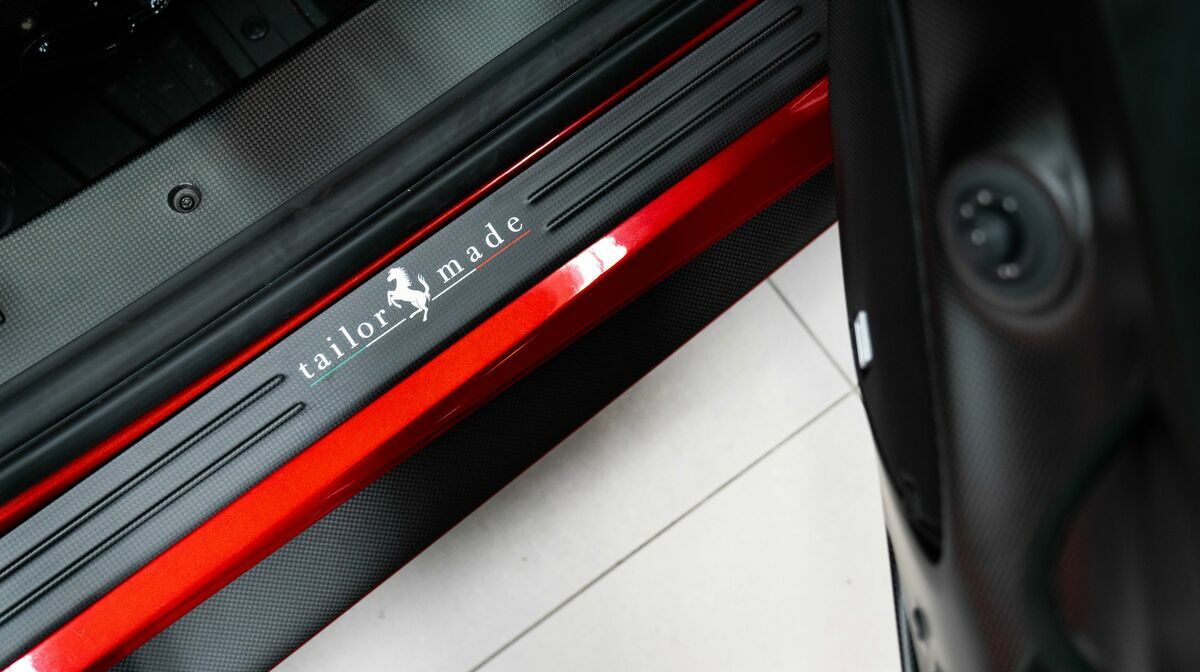 488 Pista Rosso Fuoco 
