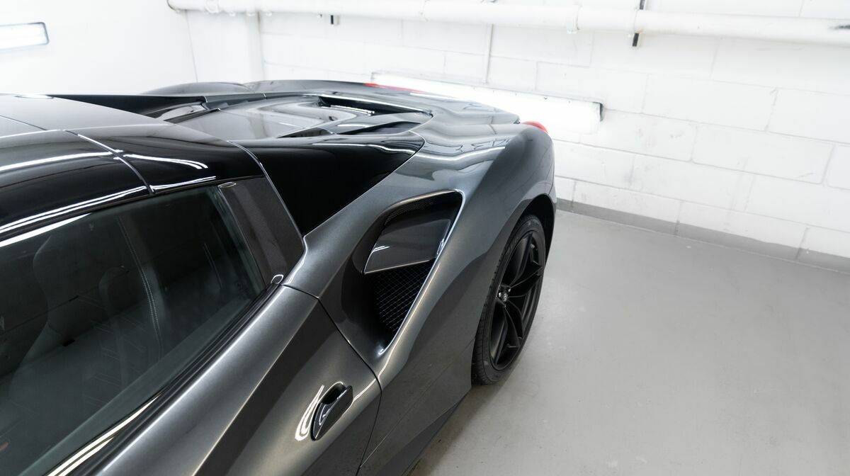 488 Spider Grigio Silverstone