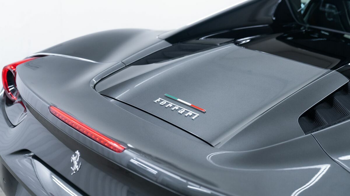 488 Spider Grigio Silverstone