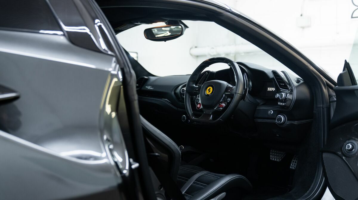 488 Spider Grigio Silverstone