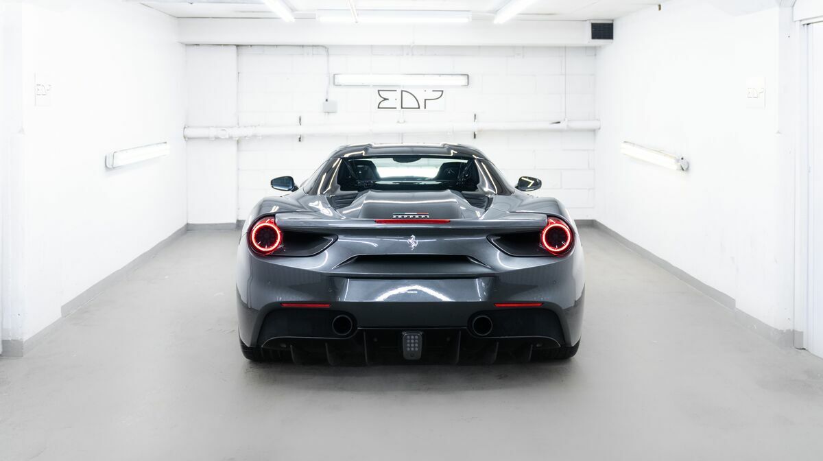 488 Spider Grigio Silverstone