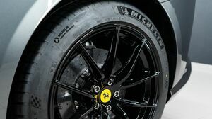812 Superfast Grigio Silverstone