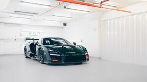 Senna British Racing Green